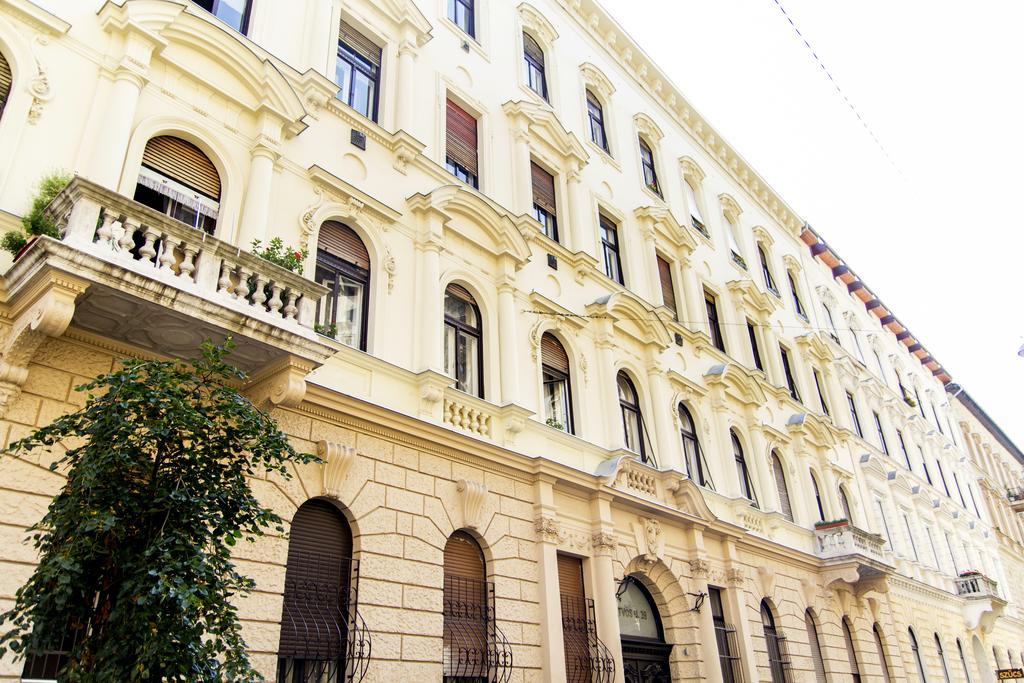 Eötvös Apartman Budapest Szoba fotó
